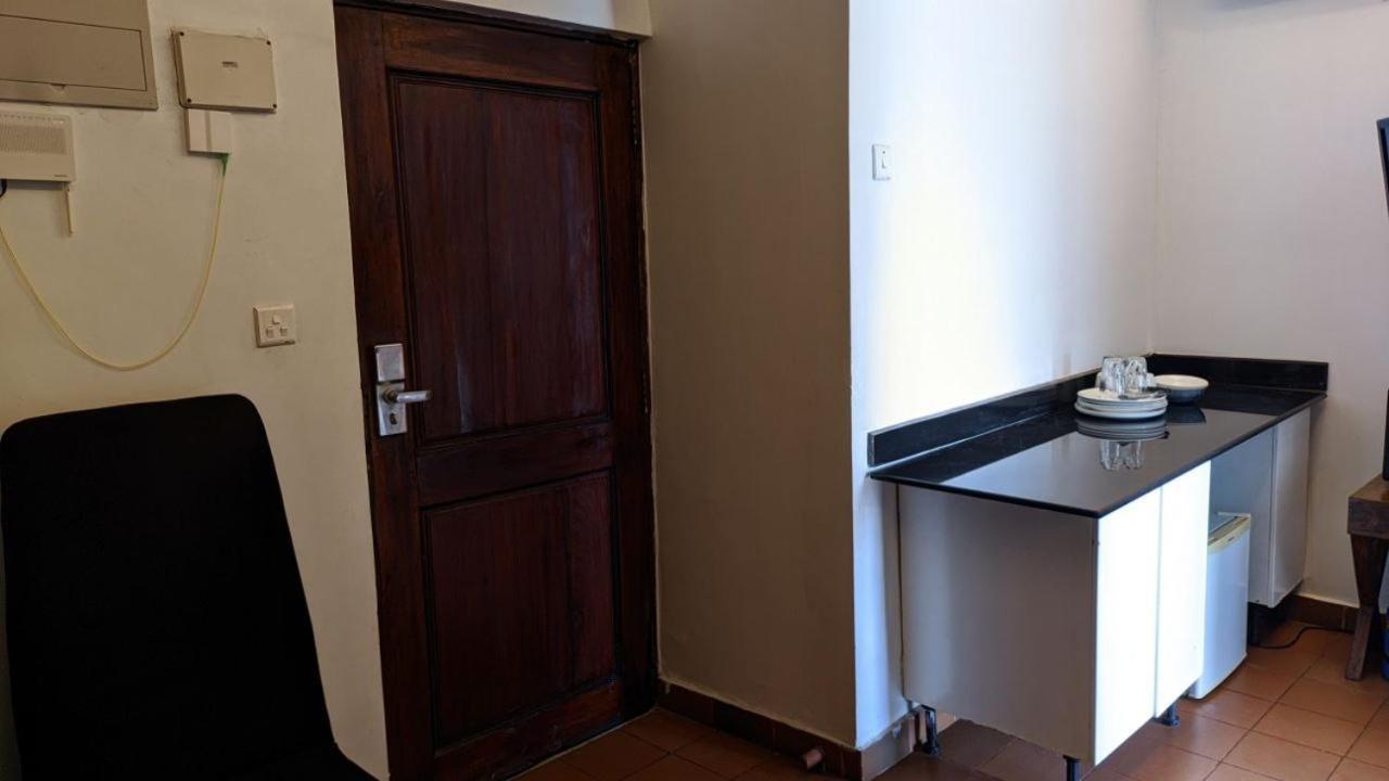 A Lovely Studio Apartment With Gym And Pool Access Dar es Salaam Esterno foto