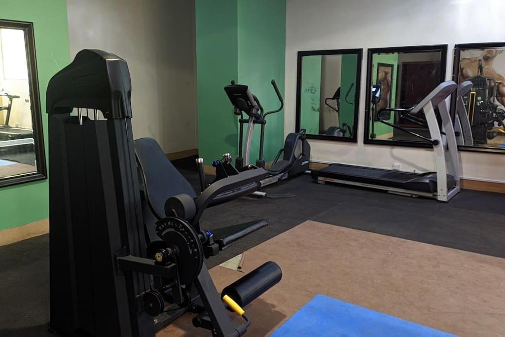 A Lovely Studio Apartment With Gym And Pool Access Dar es Salaam Esterno foto